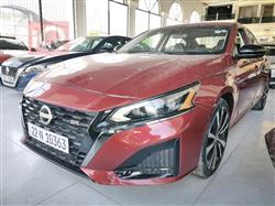 نيسان ألتيما